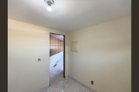 Casa de condomínio à venda com 180m², 3 quartos e sem vaga