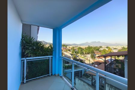 Casa de condomínio à venda com 180m², 3 quartos e sem vaga