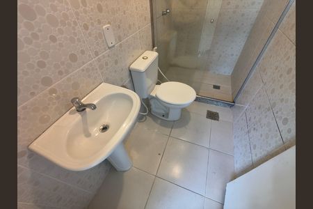 Casa de condomínio à venda com 180m², 3 quartos e sem vaga