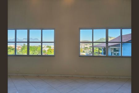 Casa de condomínio à venda com 180m², 3 quartos e sem vaga