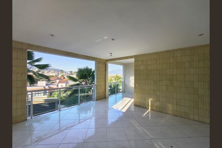 Casa de condomínio à venda com 180m², 3 quartos e sem vaga