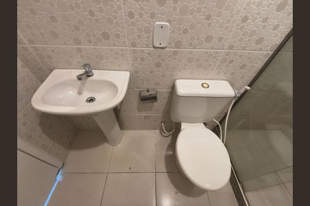 Casa de condomínio à venda com 180m², 3 quartos e sem vaga
