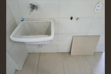 Casa de condomínio à venda com 180m², 3 quartos e sem vaga