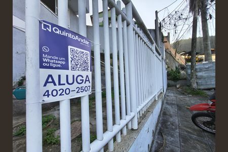 Casa de condomínio à venda com 180m², 3 quartos e sem vaga