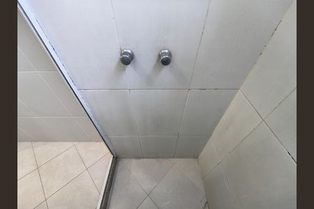 Casa de condomínio à venda com 180m², 3 quartos e sem vaga