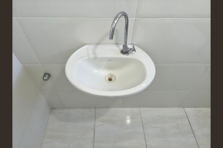 Casa de condomínio à venda com 180m², 3 quartos e sem vaga