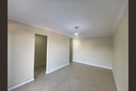 Casa de condomínio à venda com 180m², 3 quartos e sem vaga