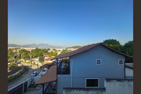 Casa de condomínio à venda com 180m², 3 quartos e sem vaga