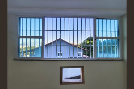 Casa de condomínio à venda com 180m², 3 quartos e sem vaga