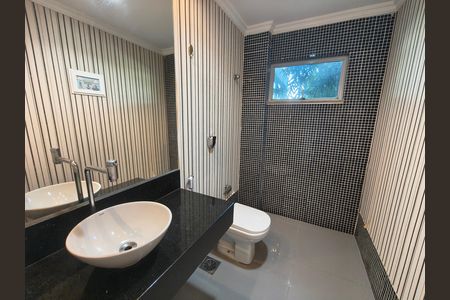 Casa de condomínio à venda com 180m², 3 quartos e sem vaga