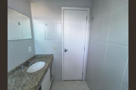 Casa de condomínio à venda com 180m², 3 quartos e sem vaga