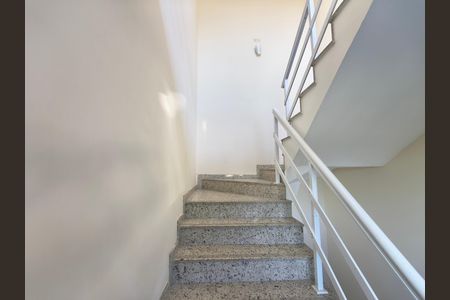 Casa de condomínio à venda com 180m², 3 quartos e sem vaga