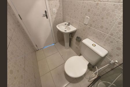 Casa de condomínio à venda com 180m², 3 quartos e sem vaga
