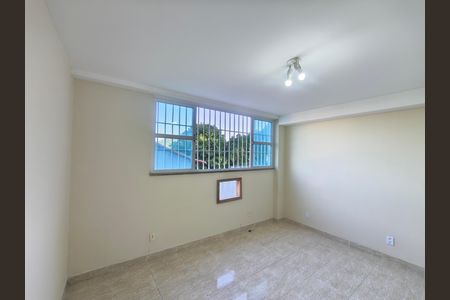 Casa de condomínio à venda com 180m², 3 quartos e sem vaga