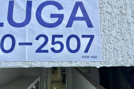 Plaquinha instalada de casa para alugar com 1 quarto, 40m² em Vila Santa Catarina, São Paulo