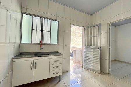 Cozinha de casa para alugar com 1 quarto, 36m² em Jardim Oriental, São Paulo