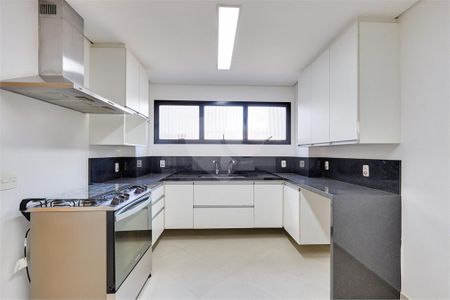 Apartamento à venda com 376m², 4 quartos e 4 vagas