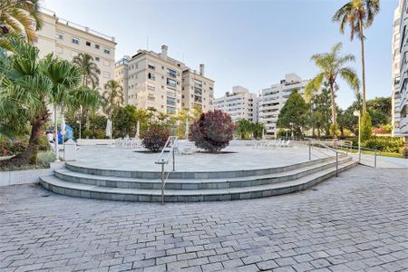 Apartamento à venda com 376m², 4 quartos e 4 vagas