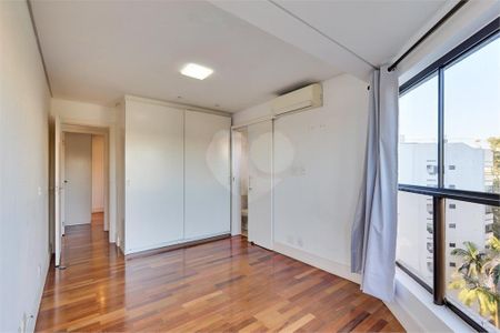 Apartamento à venda com 376m², 4 quartos e 4 vagas
