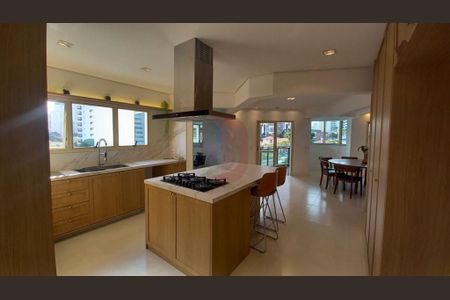 Apartamento à venda com 258m², 3 quartos e 5 vagas