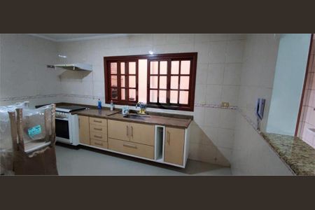 Casa à venda com 3 quartos, 110m² em Vila Mazzei, São Paulo