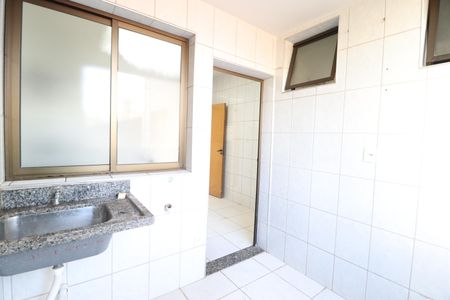 Área de Serviço de apartamento para alugar com 3 quartos, 89m² em Saraiva, Uberlândia