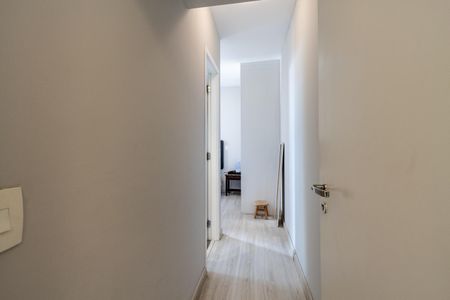 Corredor de apartamento à venda com 2 quartos, 70m² em Água Branca, São Paulo