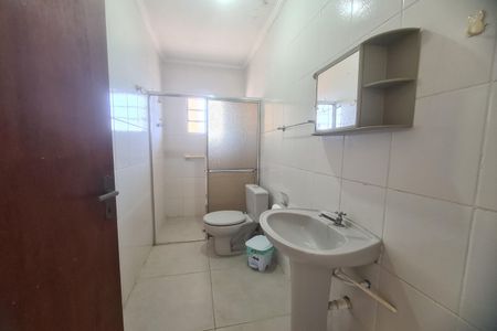 Banheiro de casa para alugar com 1 quarto, 100m² em Jardim Sonia Maria, São Paulo