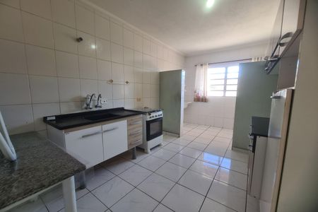 Cozinha de casa para alugar com 1 quarto, 100m² em Jardim Sonia Maria, São Paulo