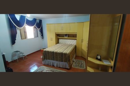 Casa à venda com 2 quartos, 147m² em Parque Oratório, Santo André