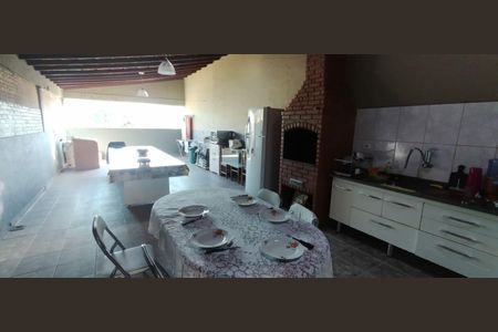 Casa à venda com 2 quartos, 147m² em Parque Oratório, Santo André