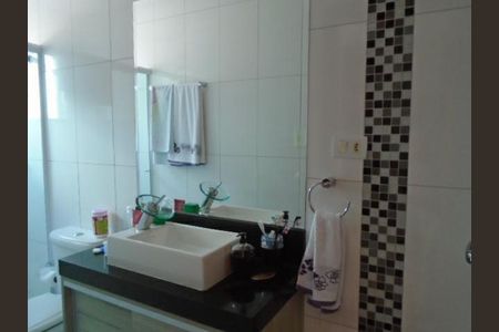 Casa à venda com 3 quartos, 150m² em Vila Metalúrgica, Santo André