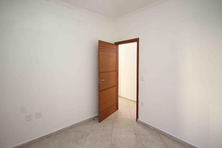 Casa para alugar com 240m², 2 quartos e 6 vagasQuarto