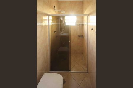 Casa para alugar com 240m², 2 quartos e 6 vagasBanheiro da Suite