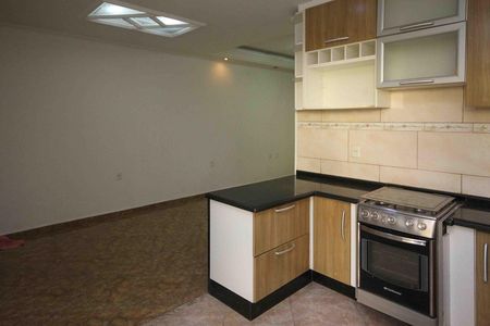 Casa para alugar com 240m², 2 quartos e 6 vagasCozinha