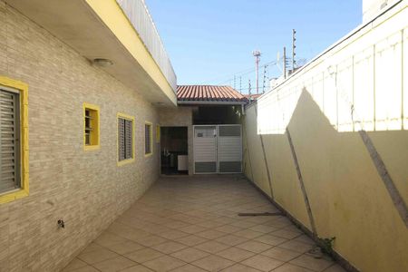 Quintal de casa para alugar com 2 quartos, 240m² em Vila Divina Pastora, São Paulo