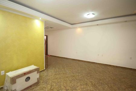 Sala de casa para alugar com 2 quartos, 240m² em Vila Divina Pastora, São Paulo