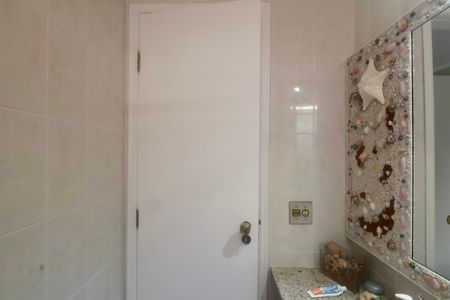 Apartamento para alugar com 75m², 2 quartos e 1 vaga Apartamento para alugar com 75m², 2 quartos e 1 vagaBanheiro Social