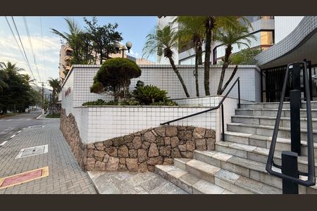 Apartamento para alugar com 75m², 2 quartos e 1 vaga Apartamento para alugar com 75m², 2 quartos e 1 vagaFachada