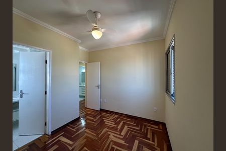 Apartamento para alugar com 72m², 3 quartos e 2 vagas Apartamento para alugar com 72m², 3 quartos e 2 vagasSuíte