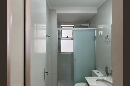 Apartamento para alugar com 72m², 3 quartos e 2 vagas Apartamento para alugar com 72m², 3 quartos e 2 vagasBanheiro Corredor