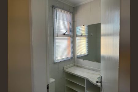 Apartamento para alugar com 72m², 3 quartos e 2 vagas Apartamento para alugar com 72m², 3 quartos e 2 vagasBanheiro da Suíte