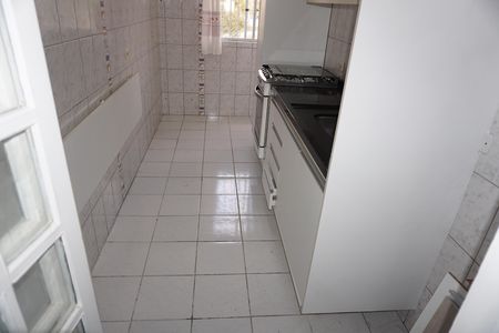 Cozinha de apartamento para alugar com 2 quartos, 50m² em Parque Pirajussara, Embu das Artes
