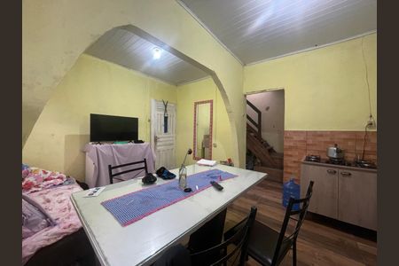 Casa à venda com 185m², 3 quartos e 4 vagas Casa à venda com 185m², 3 quartos e 4 vagasCozinha