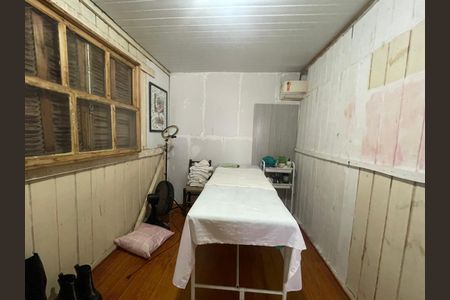 Casa à venda com 185m², 3 quartos e 4 vagas Casa à venda com 185m², 3 quartos e 4 vagasQuarto 3