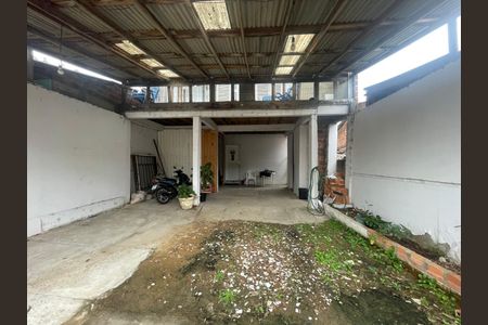 Casa à venda com 185m², 3 quartos e 4 vagas Casa à venda com 185m², 3 quartos e 4 vagasÁrea externa