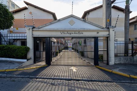 Casa de condomínio para alugar com 78m², 2 quartos e 2 vagas Casa de condomínio para alugar com 78m², 2 quartos e 2 vagasFachada