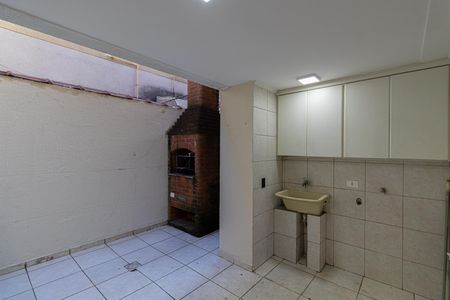 Casa de condomínio para alugar com 78m², 2 quartos e 2 vagas Casa de condomínio para alugar com 78m², 2 quartos e 2 vagasGaragem e Área de Serviço