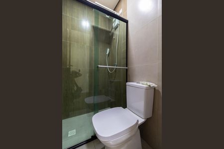 Casa de condomínio para alugar com 78m², 2 quartos e 2 vagas Casa de condomínio para alugar com 78m², 2 quartos e 2 vagasBanheiro