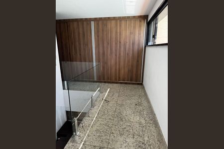 Apartamento à venda com 242m², 4 quartos e 2 vagas
